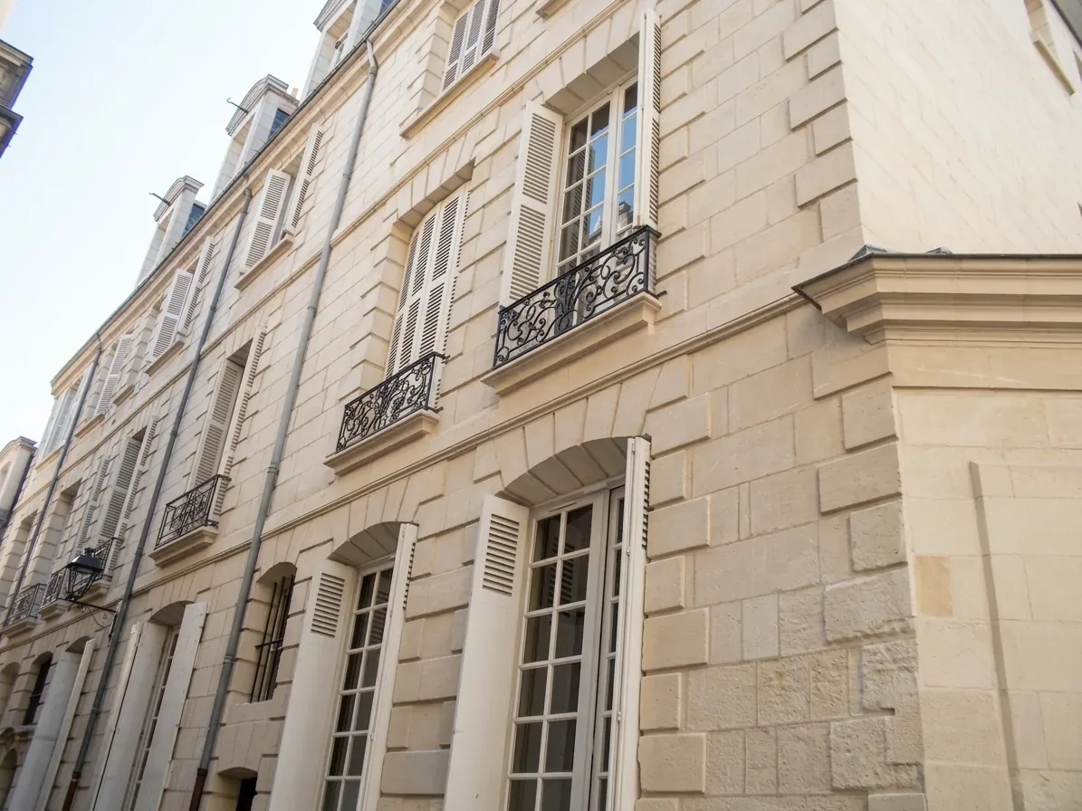 Ravalement de façade en pierre à Somme