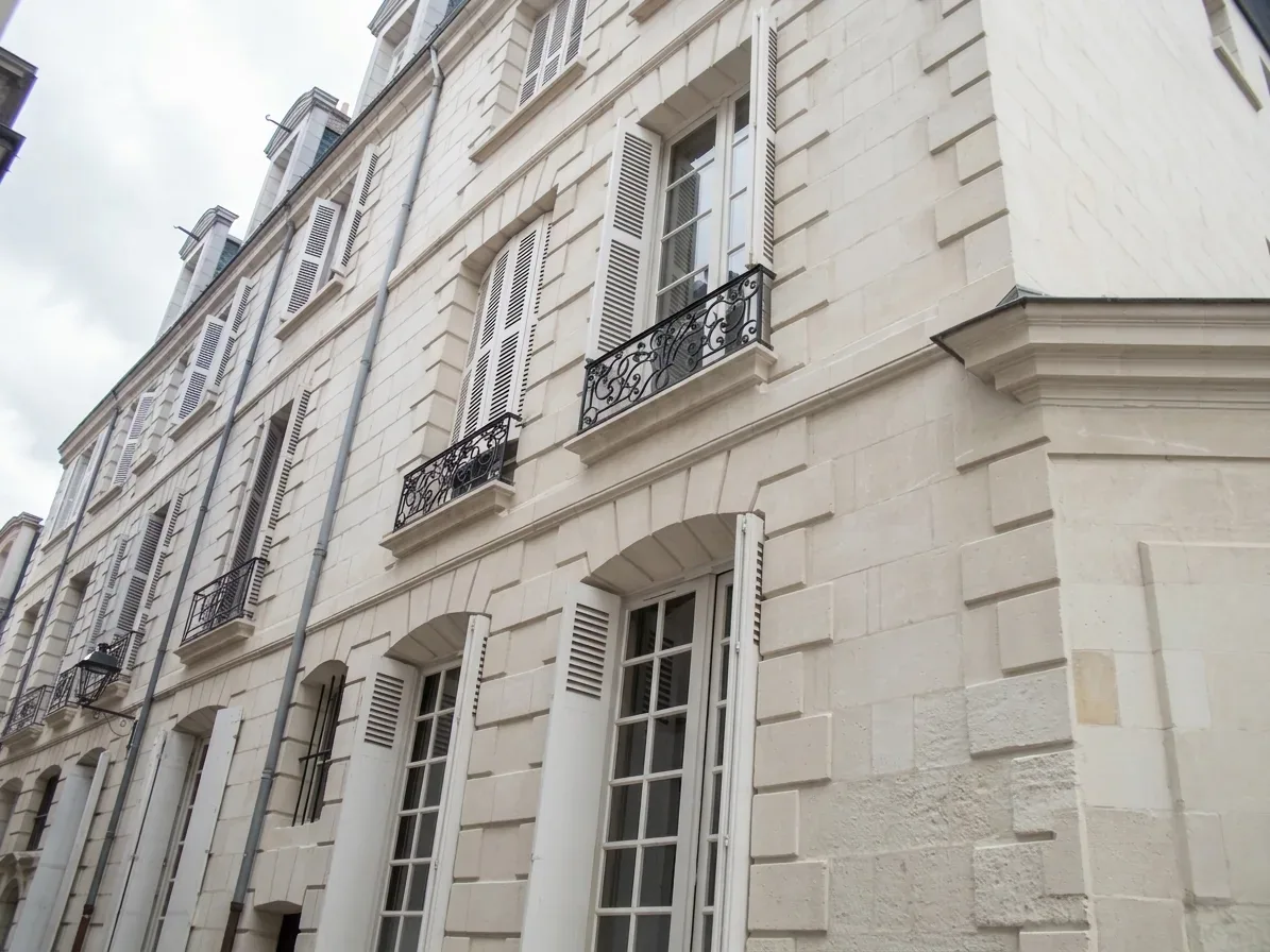Ravalement de façade en pierre à Somme